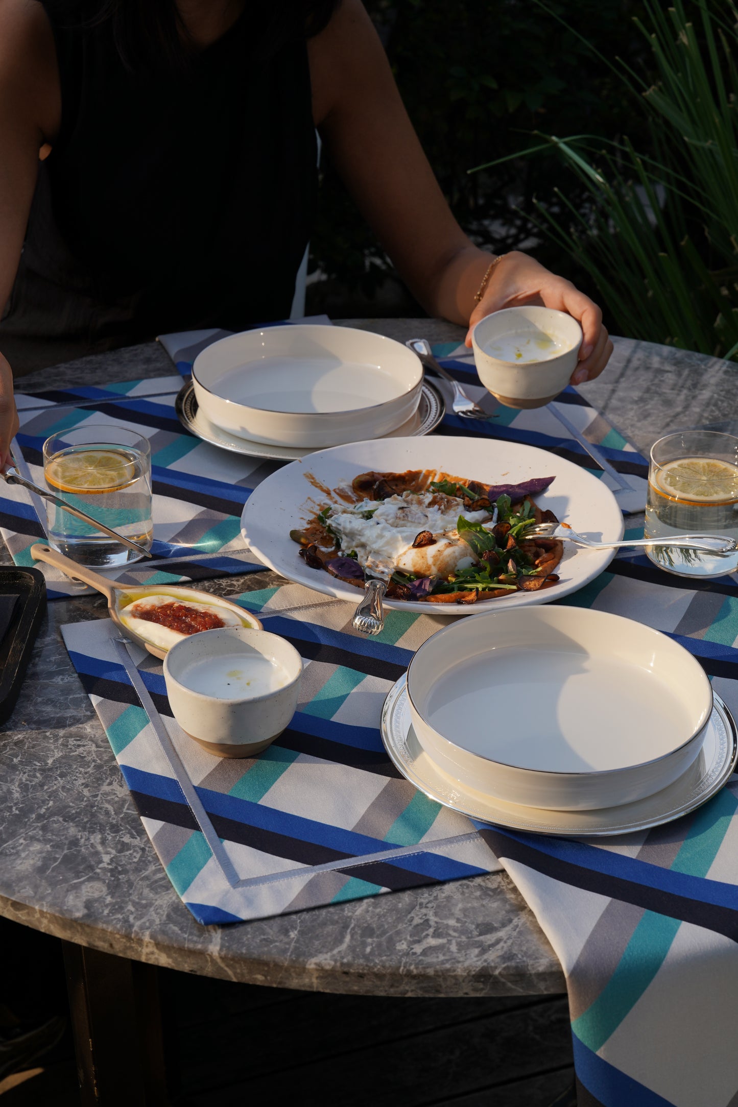 BERRY.ILDA Amerikan Servis 4'lü Set