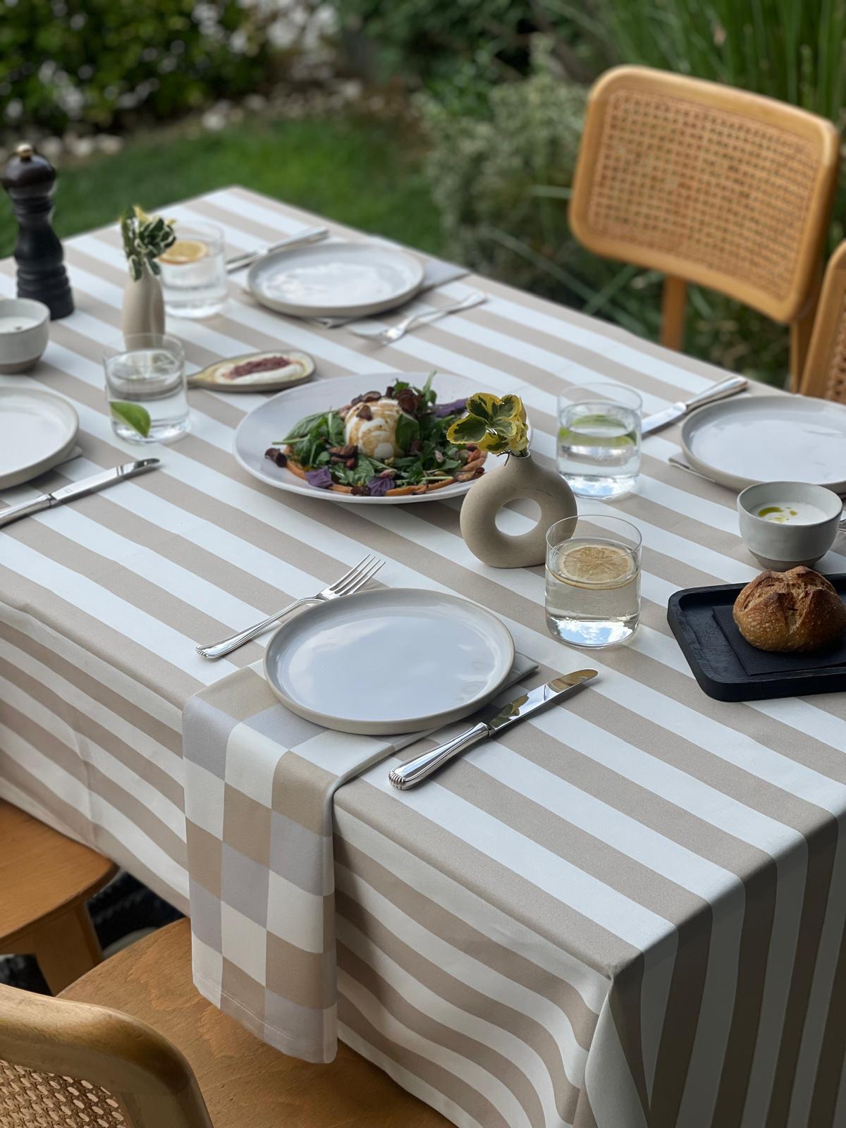 BERRY.LEYLA Masa Örtüsü