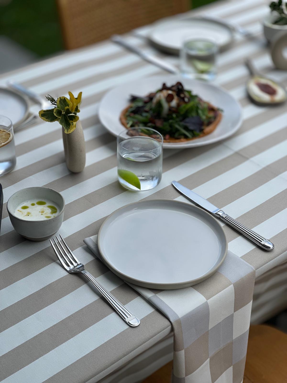 BERRY.LEYLA Masa Örtüsü